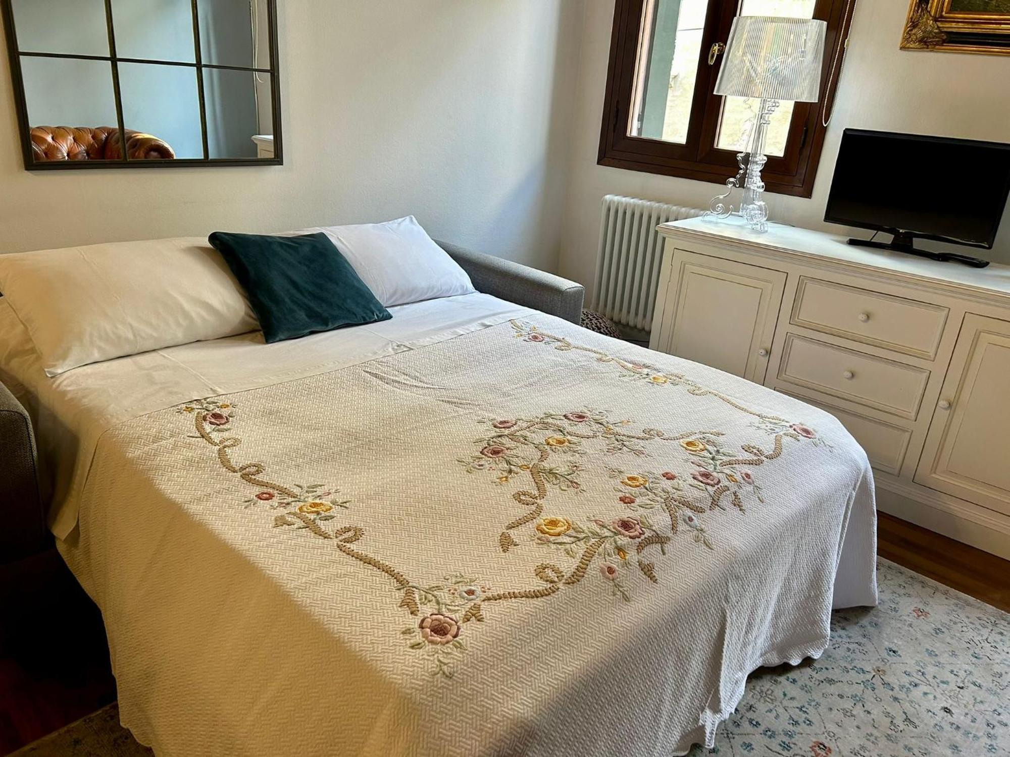 Santa Caterina: Charming Apartment Тревизо Экстерьер фото